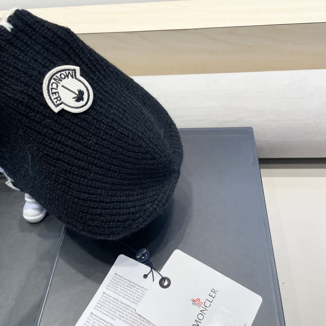 Moncler Caps